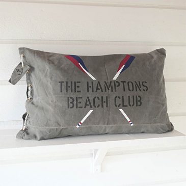 KUDDAR I MARIN STIL ”THE HAMPTONS BEACH CLUB”
